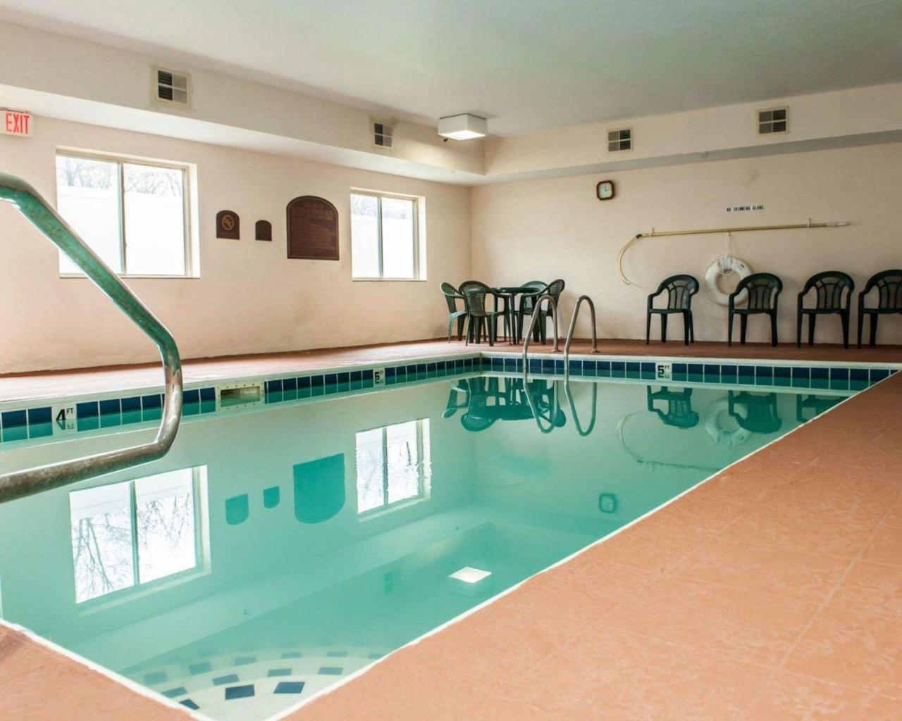 Sleep Inn South Bend Airport Ngoại thất bức ảnh